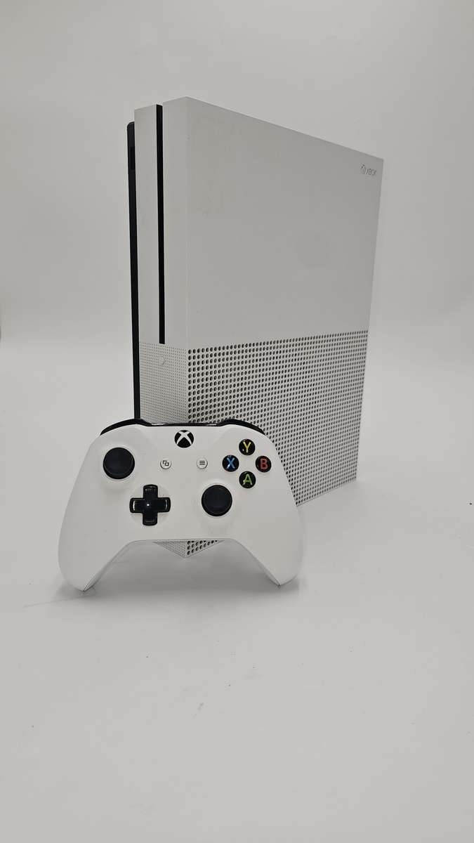 1 tb Xbox 1 S edition + controller