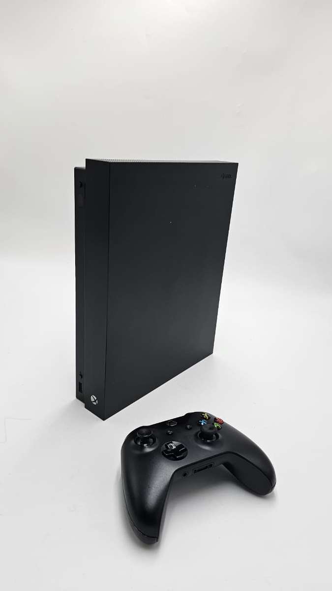 Xbox 1 X 1TB