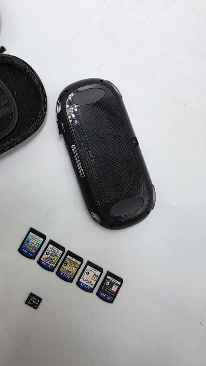 PlayStation Vita OLED (PS Vita)  PCH-1004 | Pre-Owned