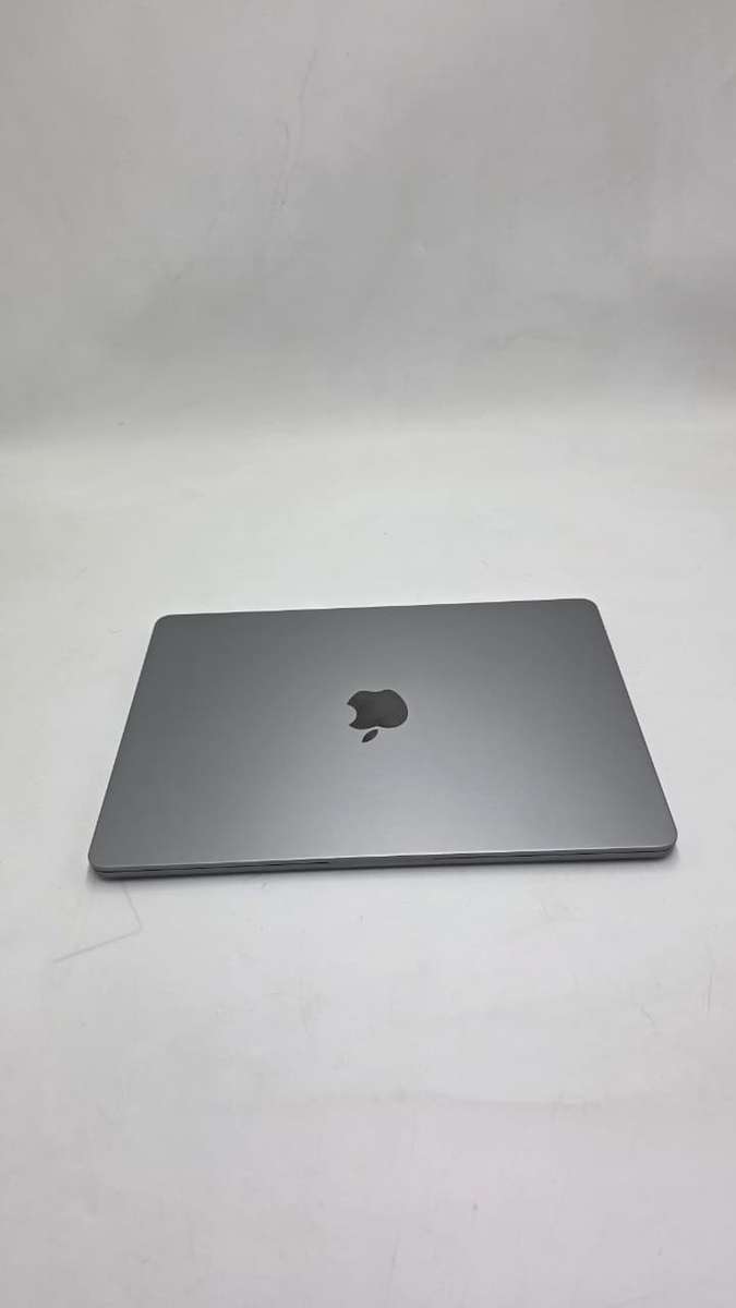MacBook Air M2  Preloved  Excellent Condition