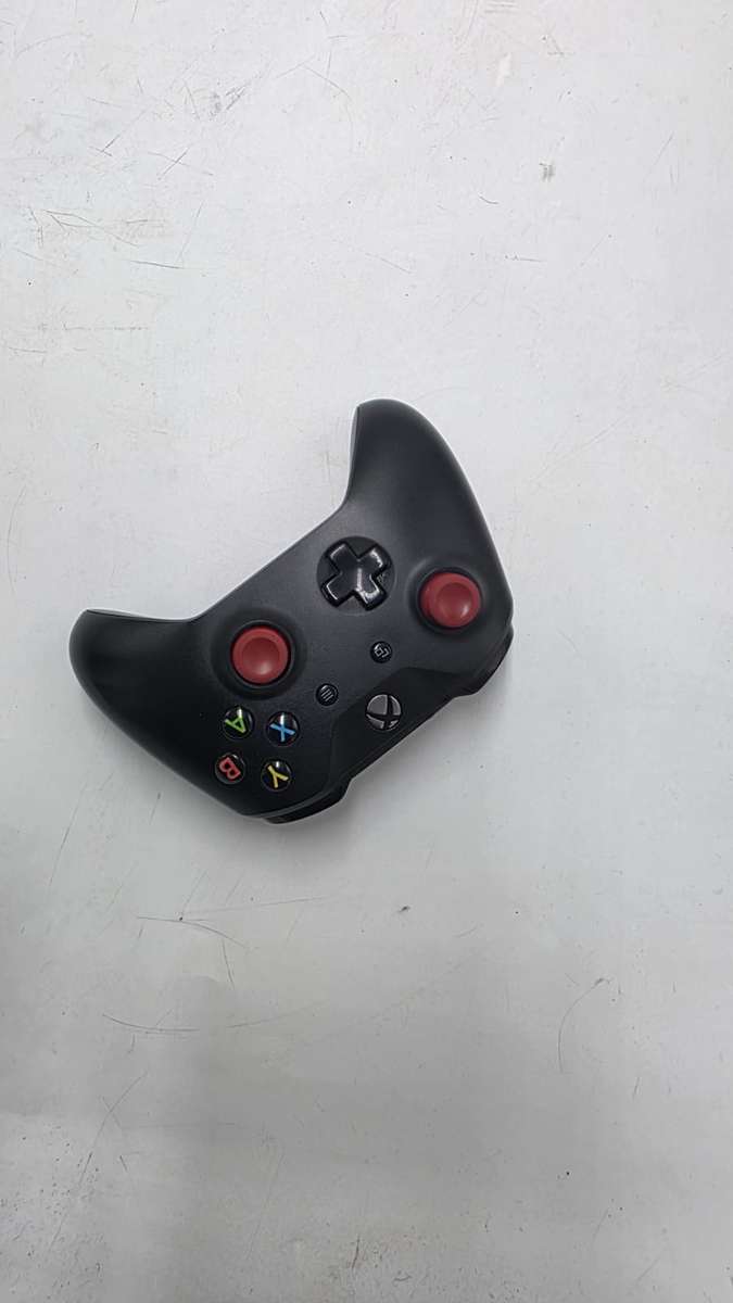 Xbox One Controller  Red Analog Sticks