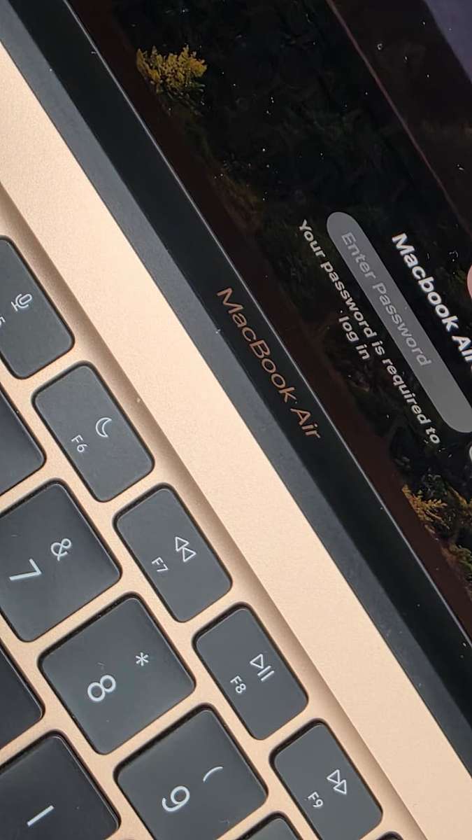 Apple MacBook Air (M1, 2020)  ROSE GOLD