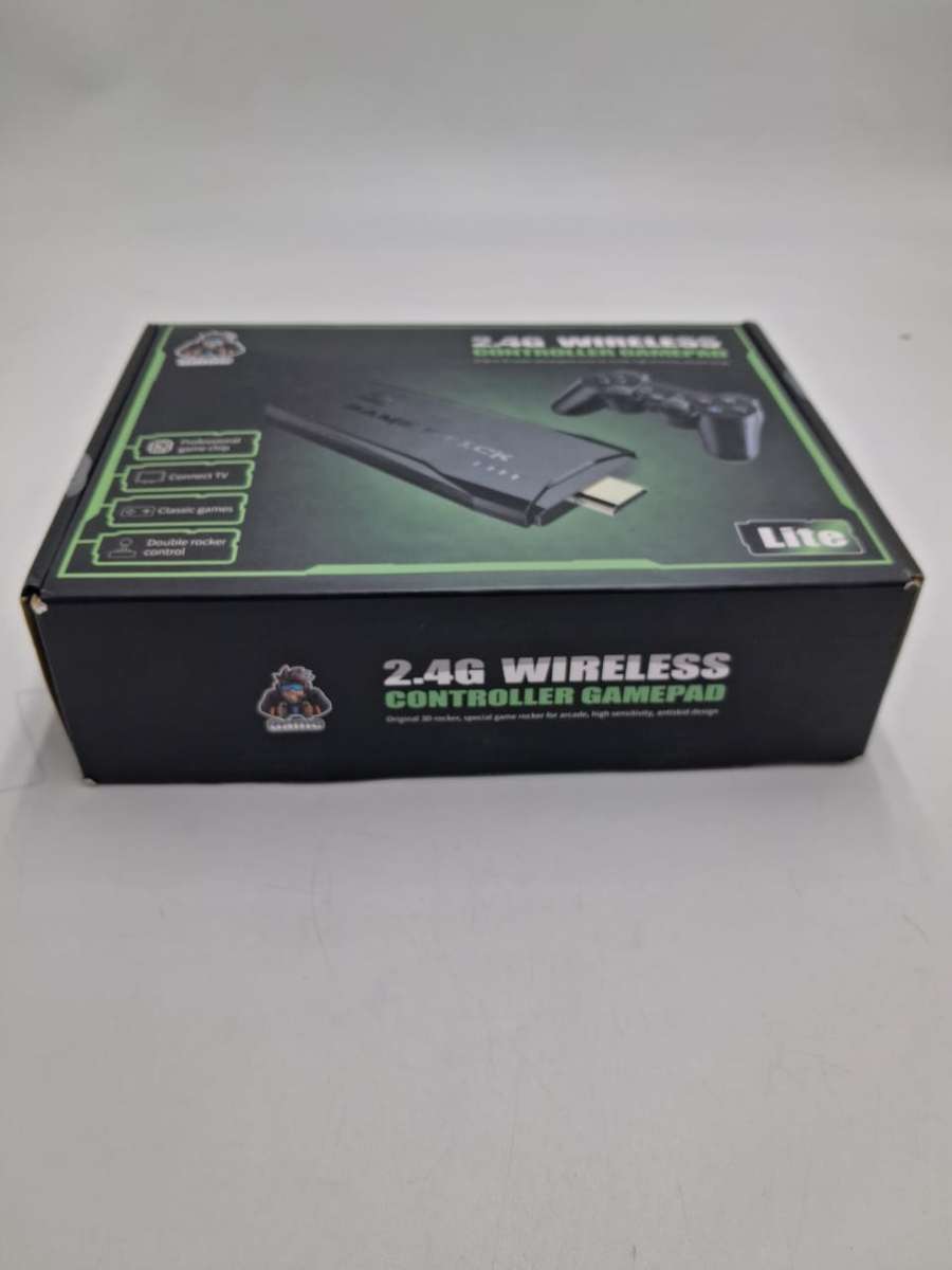  2.4G WIRELESS CONTROLLER GAMEPAD  PLUG & PLAY GAMING! 