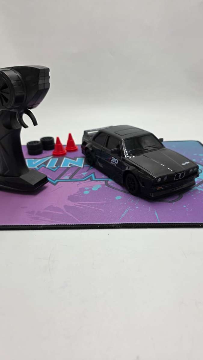  BMW E30 DRIFT & SPIN RC CAR  READY TO DRIFT! 