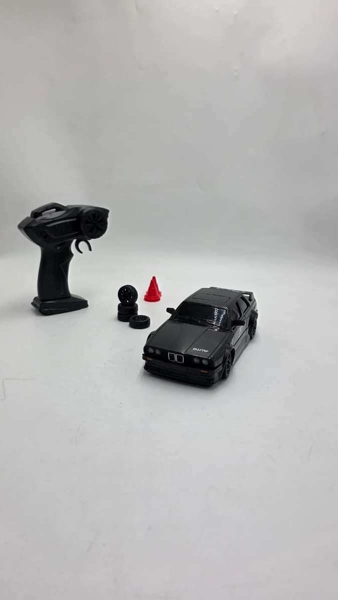 BMW E30 DRIFT & SPIN RC CAR  READY TO DRIFT! 
