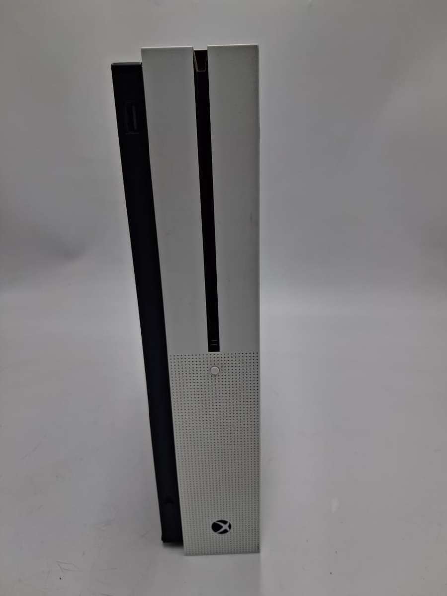  Xbox One S 500GB  Great Condition | Ready to Play 