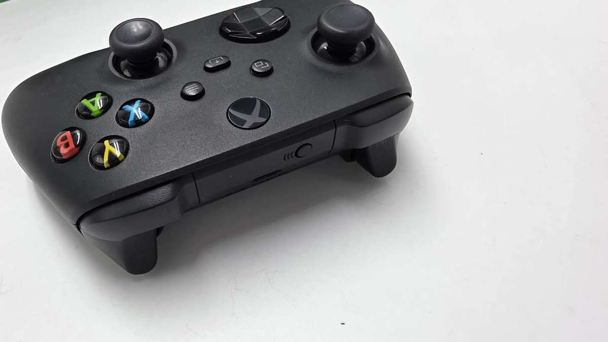 Xbox Series X|S Wireless Controller  Black | Mania Approved