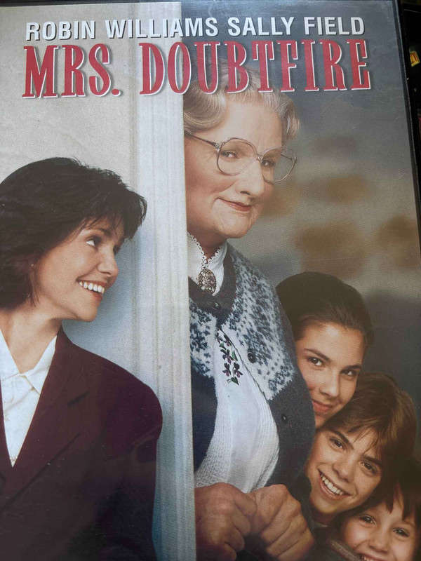 Mrs. Doubtfire : Chris Columbus : Comedy / Family : DVD