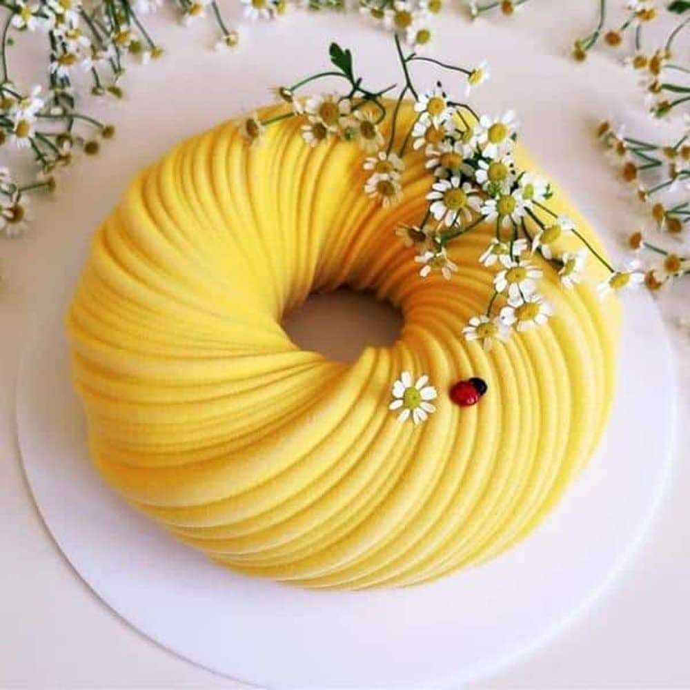 Killer Deals Round Swirl Non-Stick Silicone Baking Dessert Cake Mould