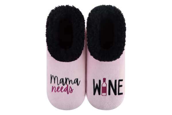 Snoozies Womens Fleece Slippers Mama needs Wine