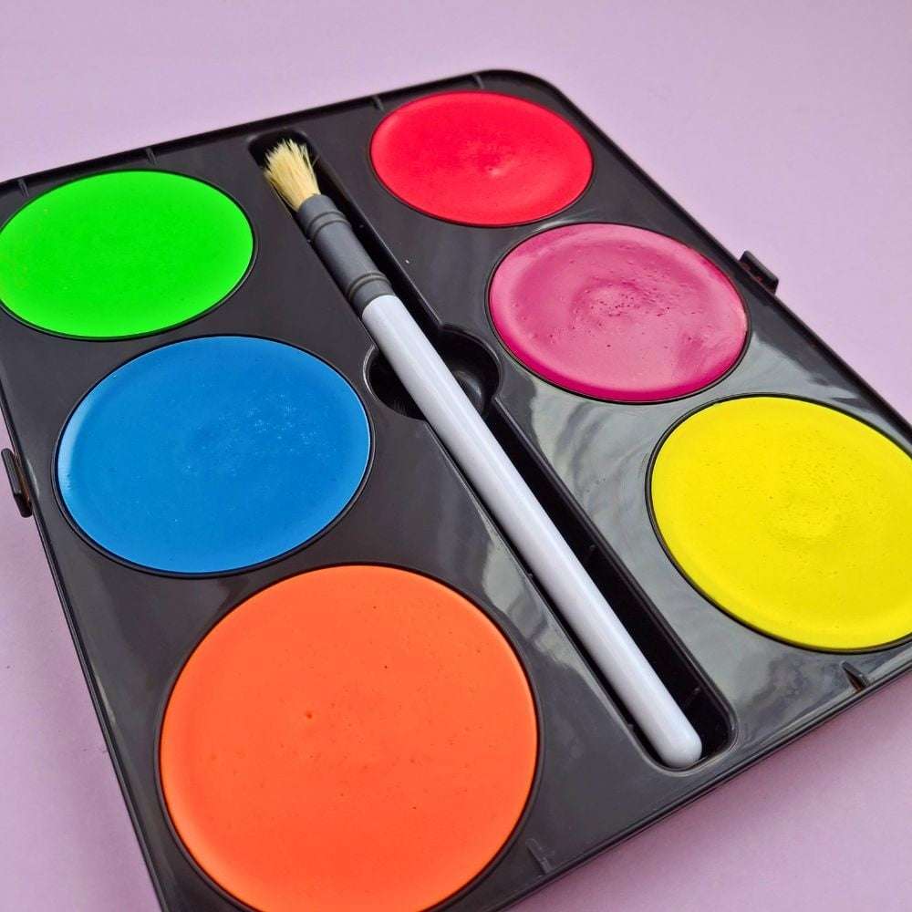 Toy Color - Watercolours Maxi Fluorescent - 6 Giant Glow Colour Tablets with Brush - 55mm Size