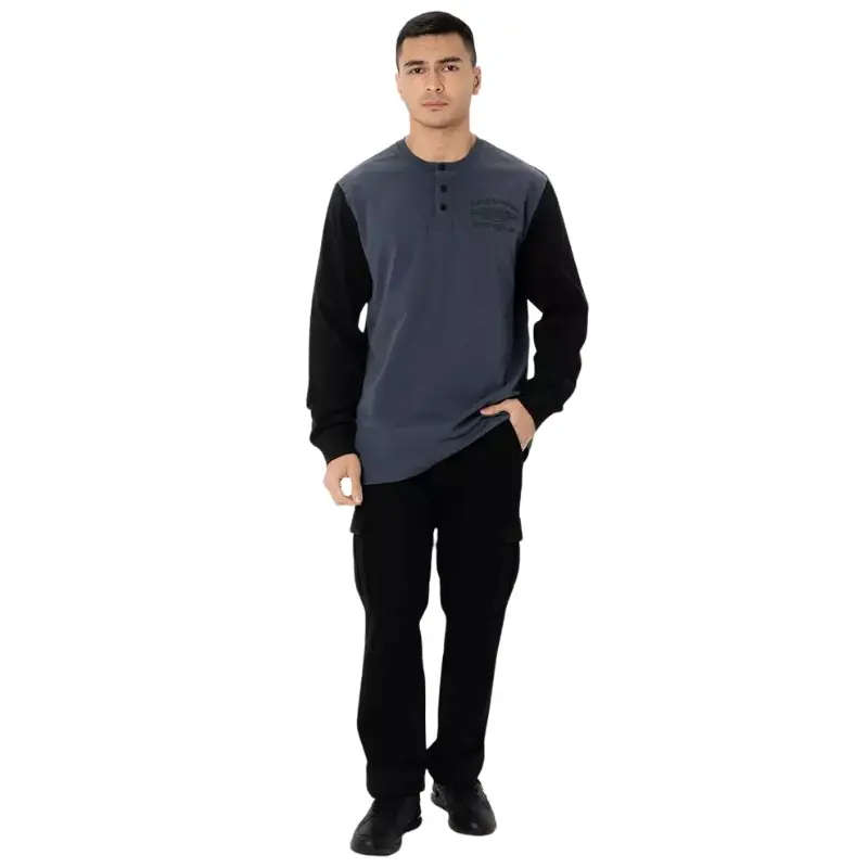 Men's Old English Stacked Bar & Shield Henley - L