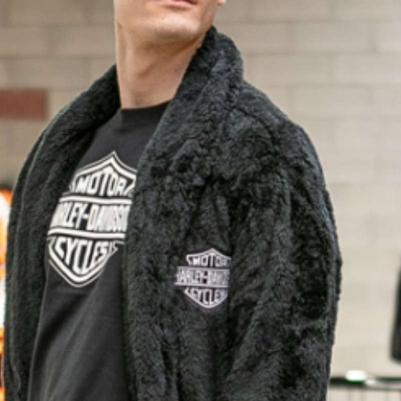 Bar & Shield Robe - M