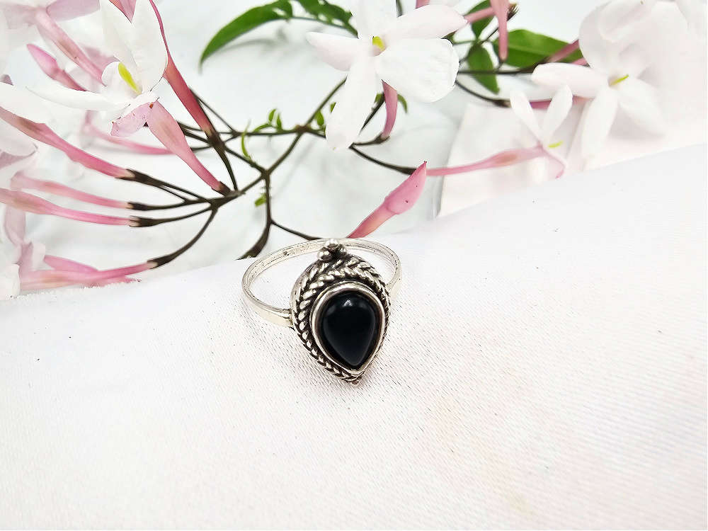 Black Onyx Fancy Tear Ring (925 Silver) Small