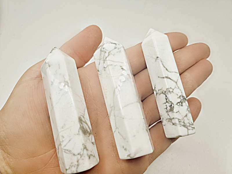 White Howlite Crystal Point (8cm)