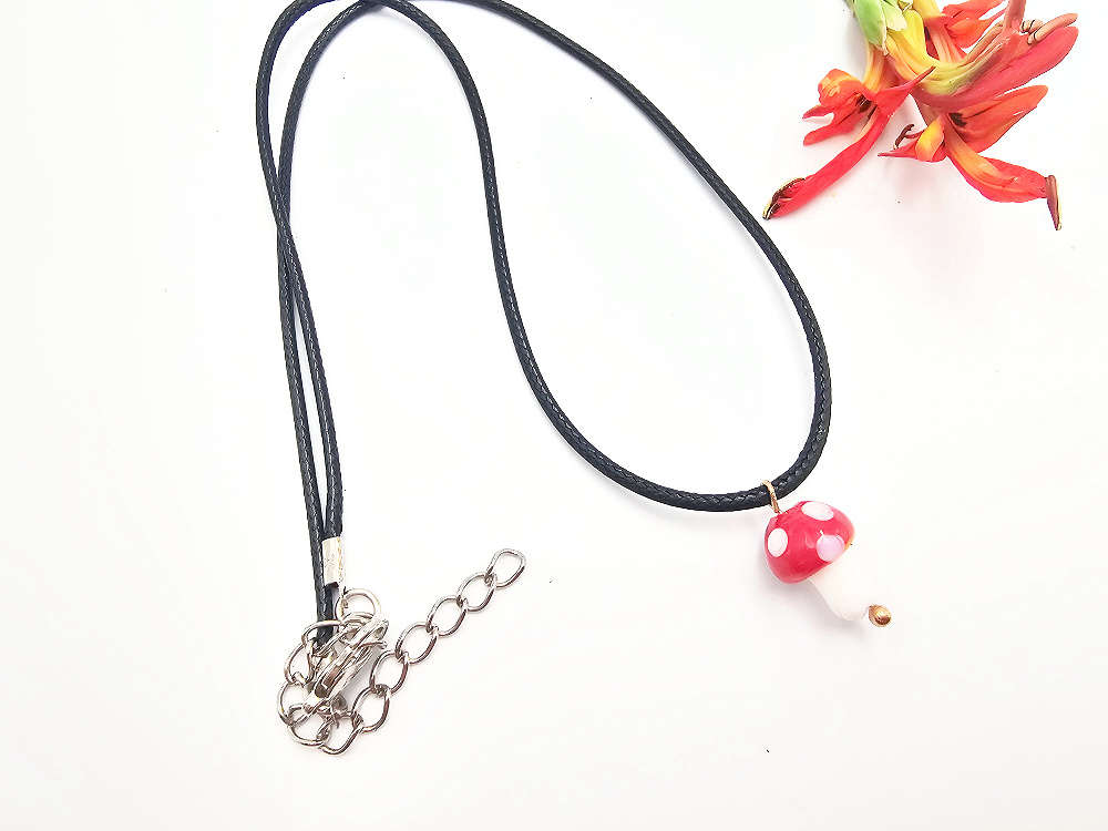 Mini Mushroom Necklace (1.5cm)