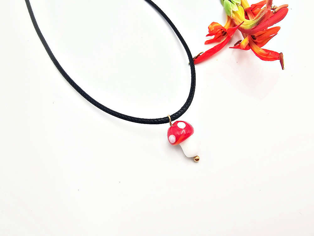 Mini Mushroom Necklace (1.5cm)