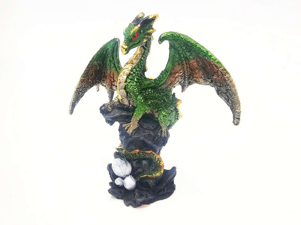 Den Defender Dragon Figurine (Green) (10.5cm)