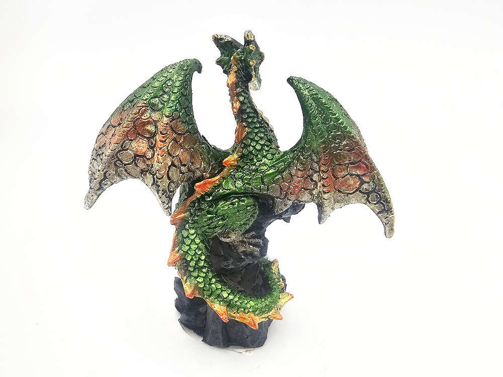 Den Defender Dragon Figurine (Green) (10.5cm)