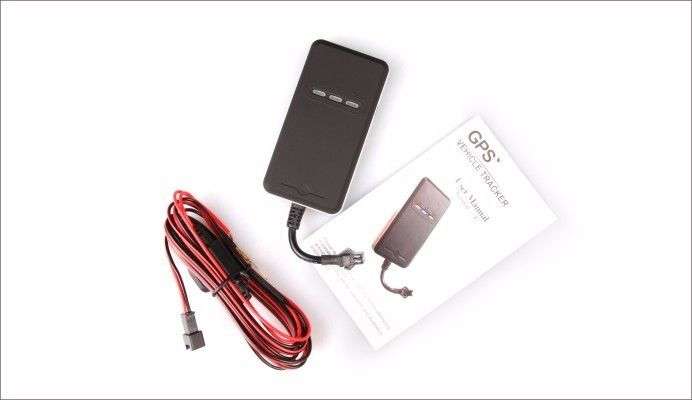 PLUG & PLAY GPS VEHICLE TRACKER