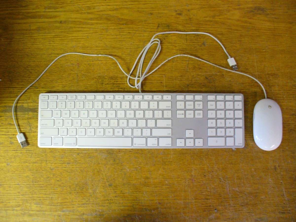Apple Wired Keyboard & Mouse set