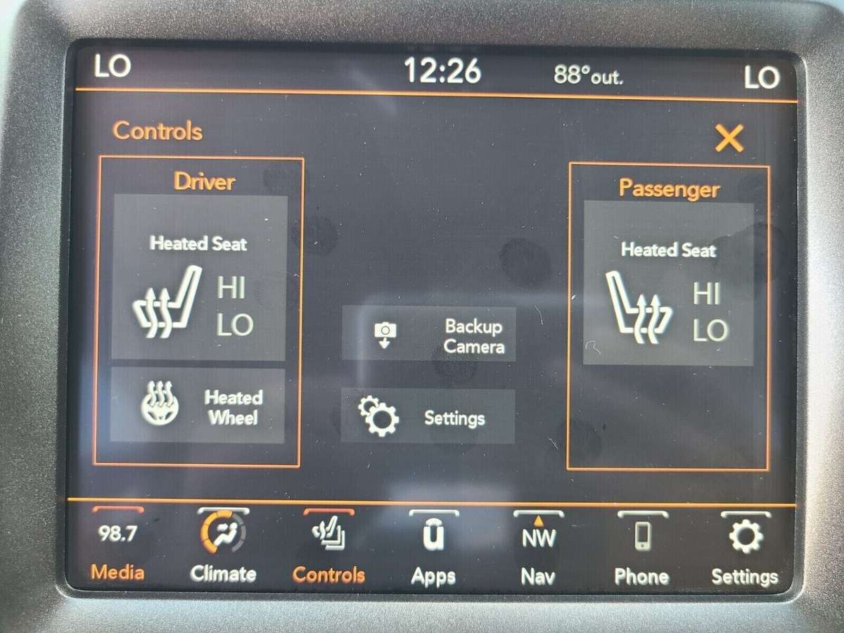 Replacement 17-22 8.4" Uconnect 4C for UAQ LCD Display Touch Screen Radio