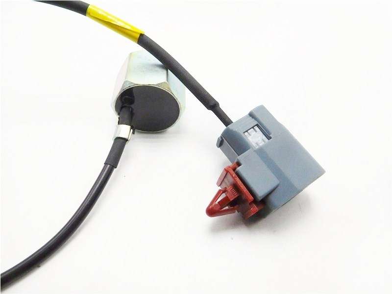 New Detonation Knock Sensor For MAZDA 3 BK 1.4 1.6 2.0 2.3 ZJ01-18-921 E1T50371