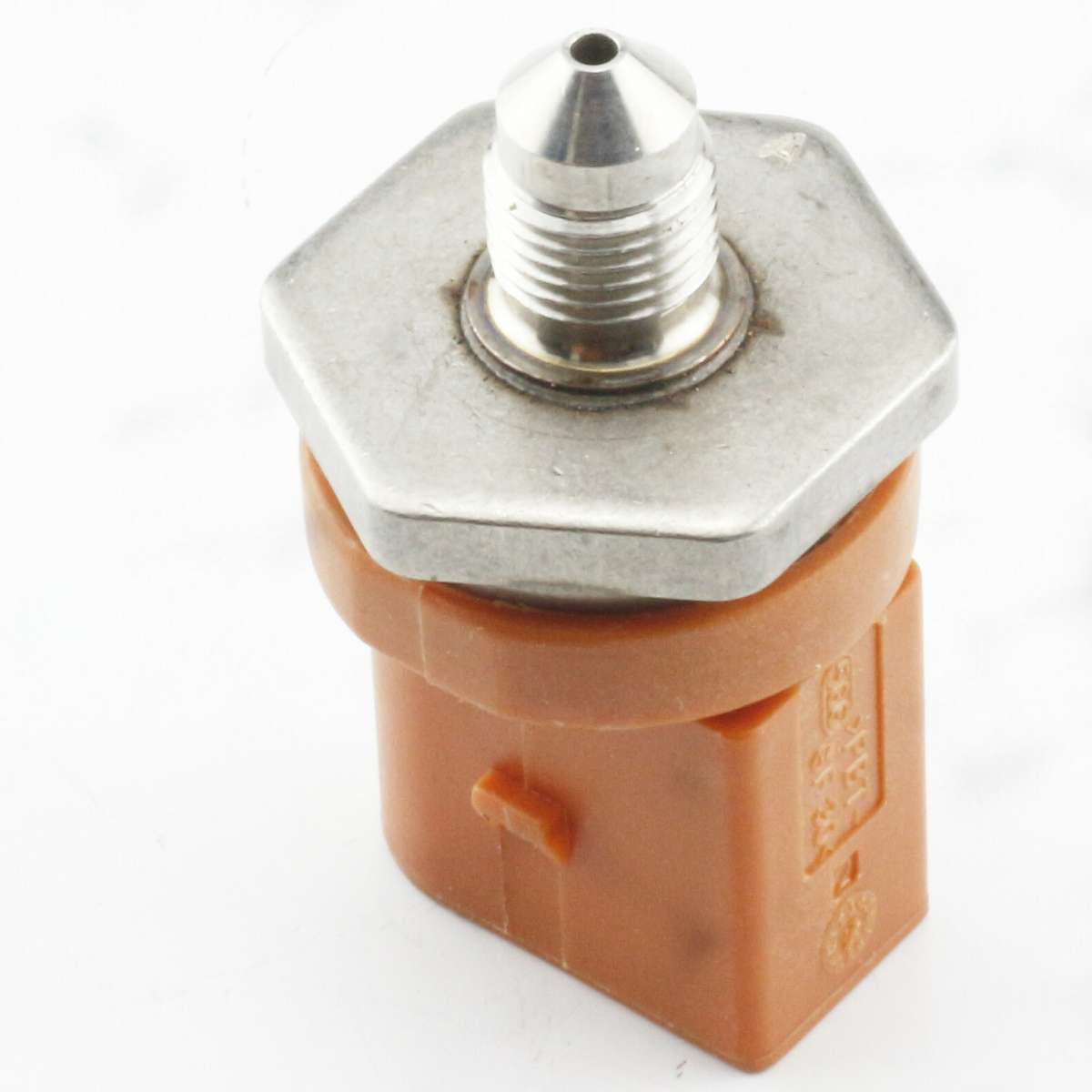 06J906051D For Audi A3 A4 A5 Seat For VW For Jetta New Fuel Pressure Sensor