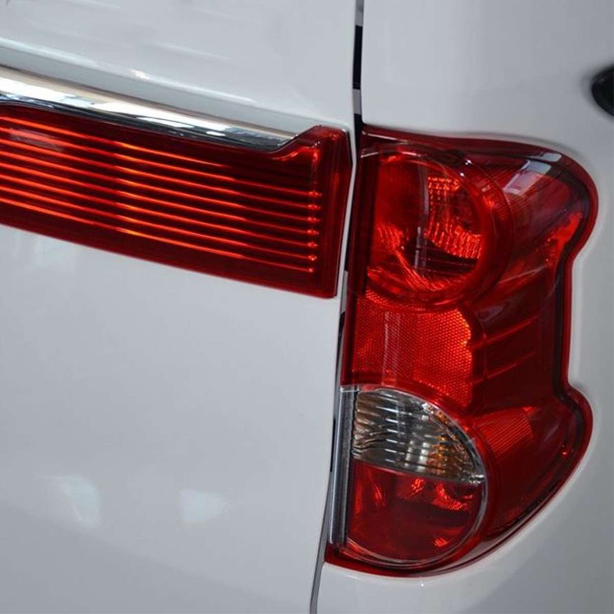 Car Auto Hot Taillights High Brightness Left Right Rear Brake Stop Light Tail