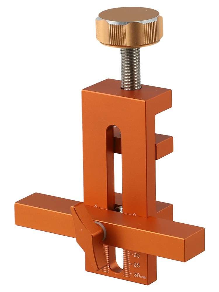 Adaptable Cabinet Door Installation Tool With Flexible Positioning Points