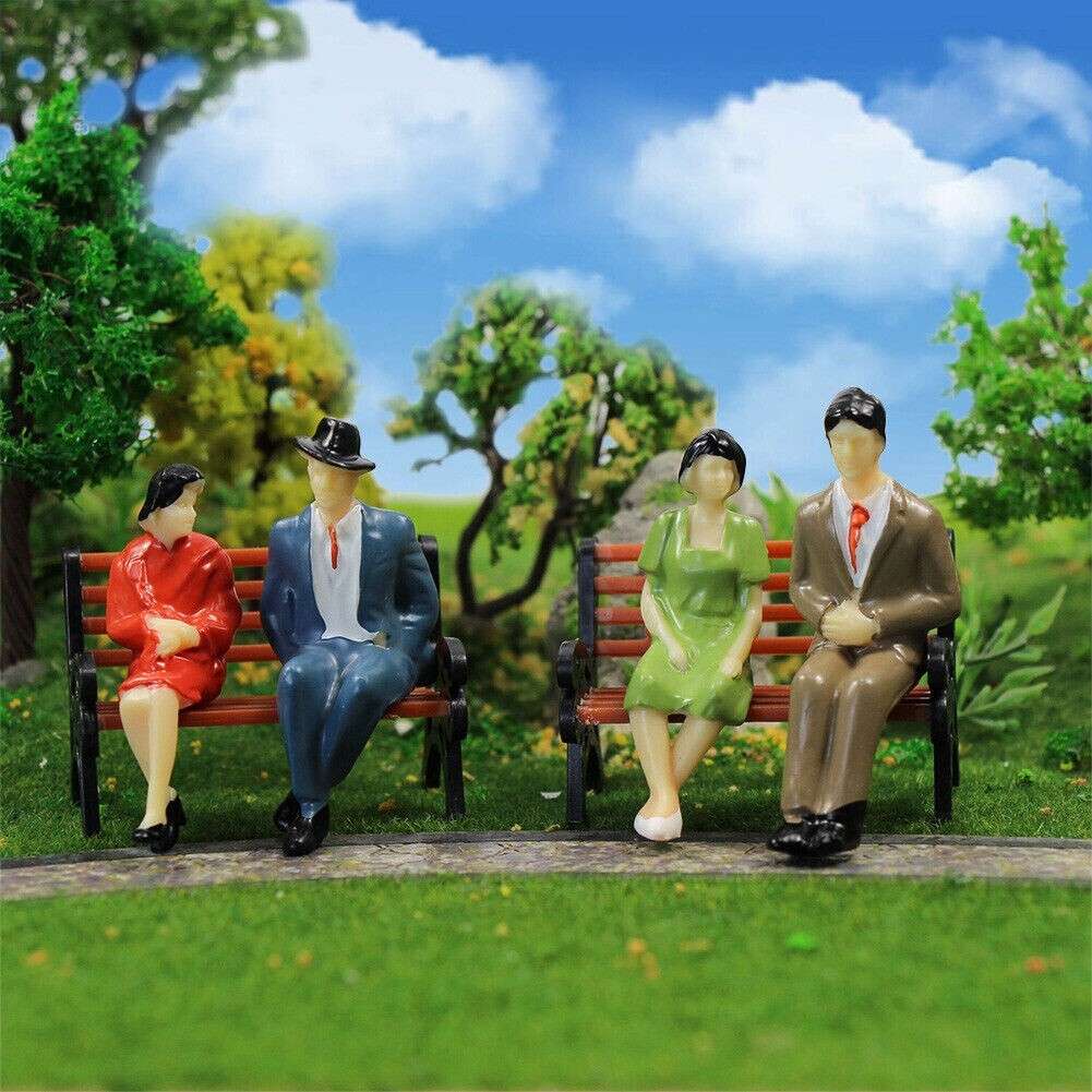 Sitting Figures 48*painted Figures 1:32 Scale 1:32 Brand New For Model-Building