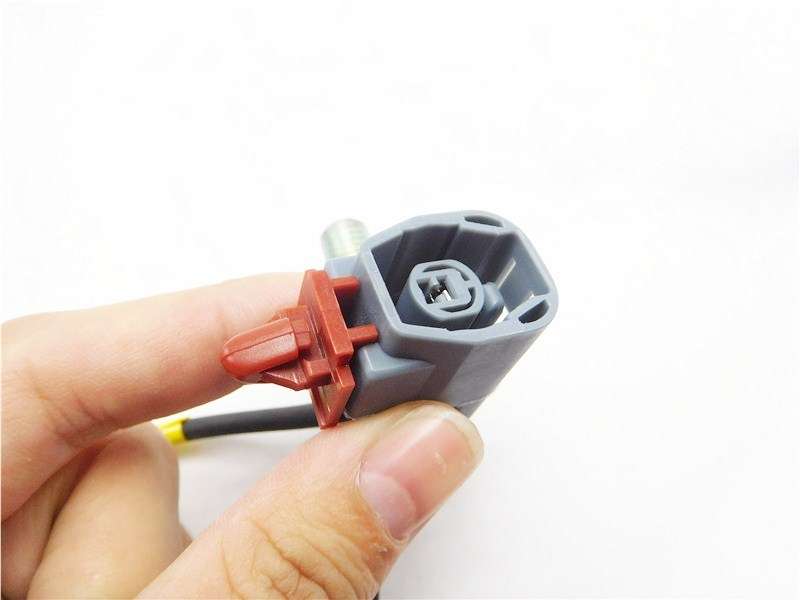 New Detonation Knock Sensor For MAZDA 3 BK 1.4 1.6 2.0 2.3 ZJ01-18-921 E1T50371