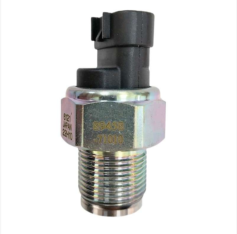 Fuel Rail Pressure Sensor 89458-71010 499000-6121 For Toyota Hilux Hiace 3.0L