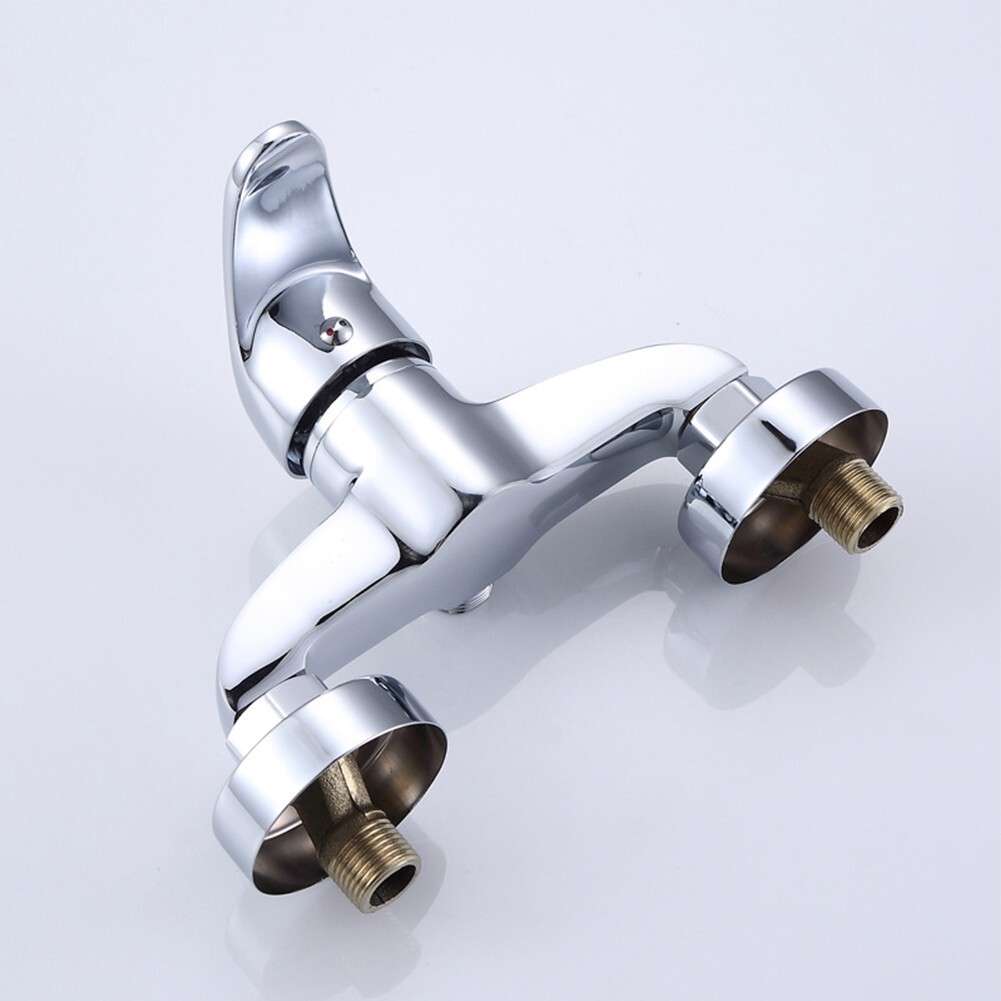 1X Polished Chrome Finish Wall Mounted Bathtub Shower Tap Mixer Faucet
