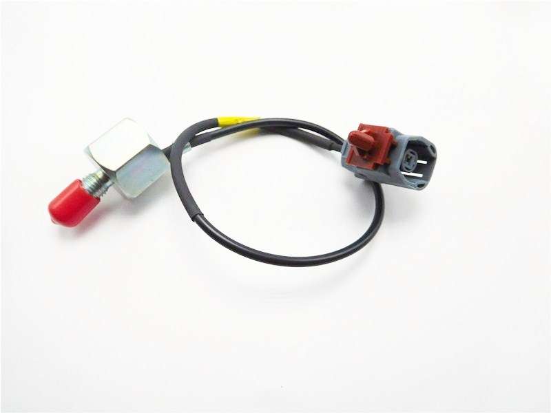 New Detonation Knock Sensor For MAZDA 3 BK 1.4 1.6 2.0 2.3 ZJ01-18-921 E1T50371