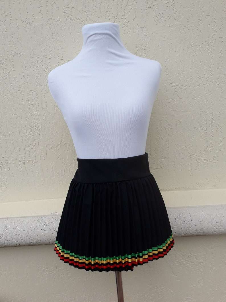 KIDS Traditional South African Zulu pleated skirt . Smallest size skirt. Zulu kids skirt.