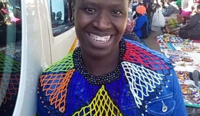 Zulu Glove Handpiece Black and White Glass Beaded Bracelet with Ring Handmade in KZN