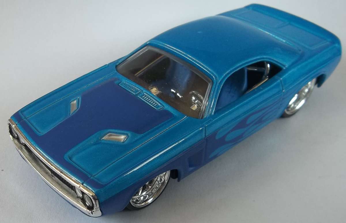 Hot Wheels 1/43 LARGER Scale 1971 Challenger RUBBER TYRES + TREAD Detail Interior 6 photos Hotwheels