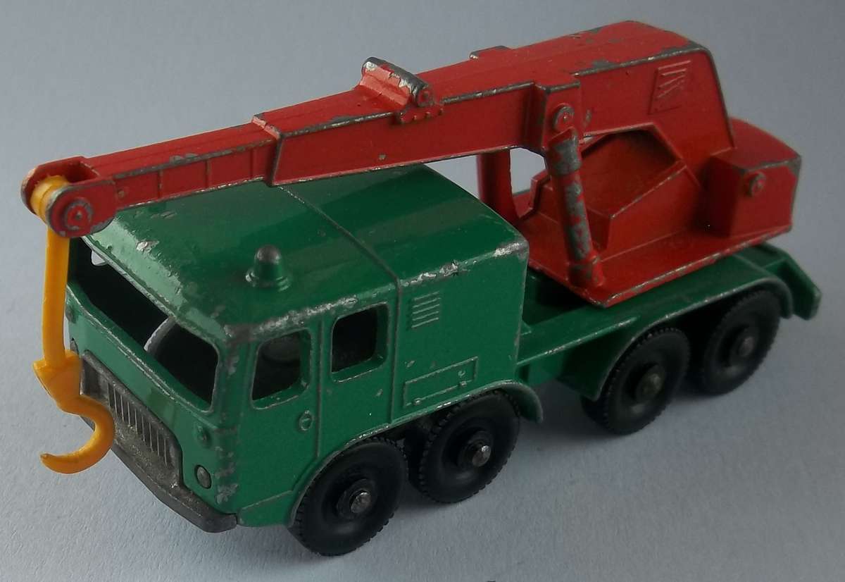 MATCHBOX Lesney 1-75 SERIES REGULAR WHEELS #30 8 Wheel Crane 1968 Vintage Model ENGLAND