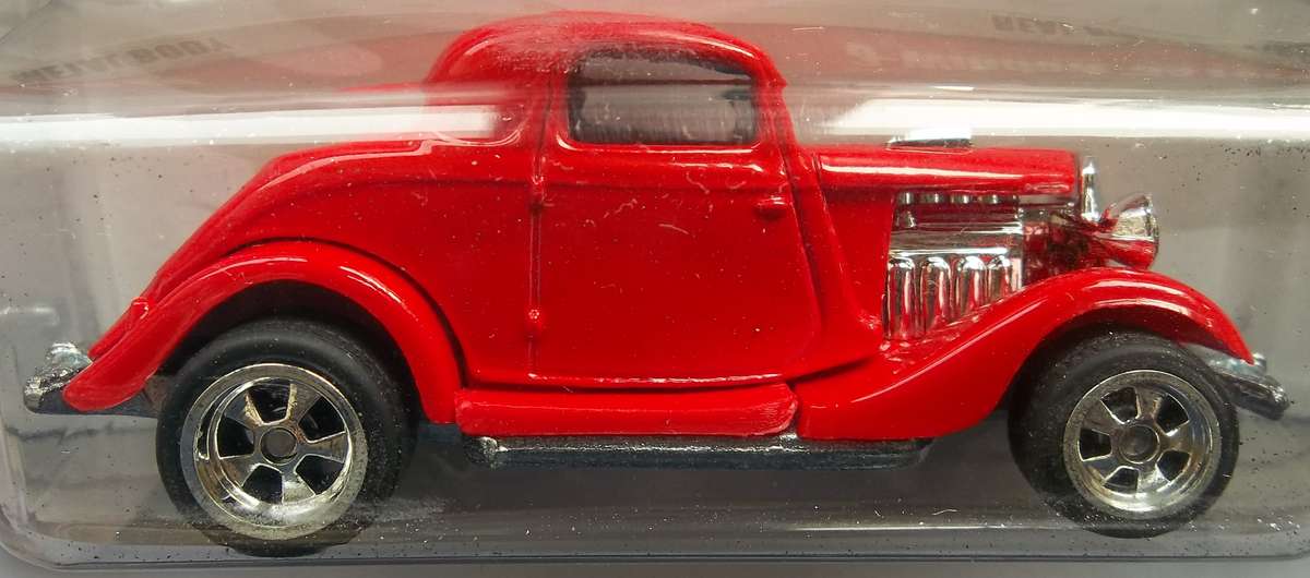 Hot Wheels LARRY'S GARAGE 1934 Ford 3-Window Like Matchbox scale HOTWHEELS REAL RIDERS Model Car
