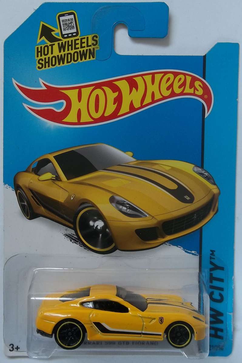 HOT WHEELS Ferrari 599 GTB Fiorano HOTWHEELS Similar scale to Matchbox 2013 Carded Car Model