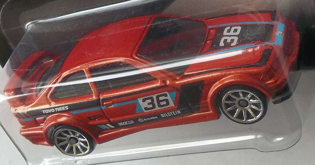 HOT WHEELS BMW SERIES  BMW E36 M3 Race HOTWHEELS similar Scale to Matchbox 2015