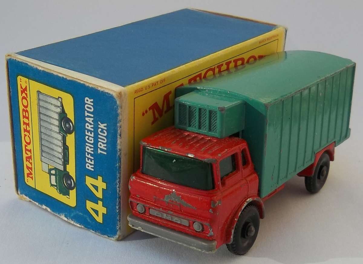 MATCHBOX Lesney 1-75 SERIES REGULAR WHEELS  #44 Refridgerator Truck England Boxed Model Vintage