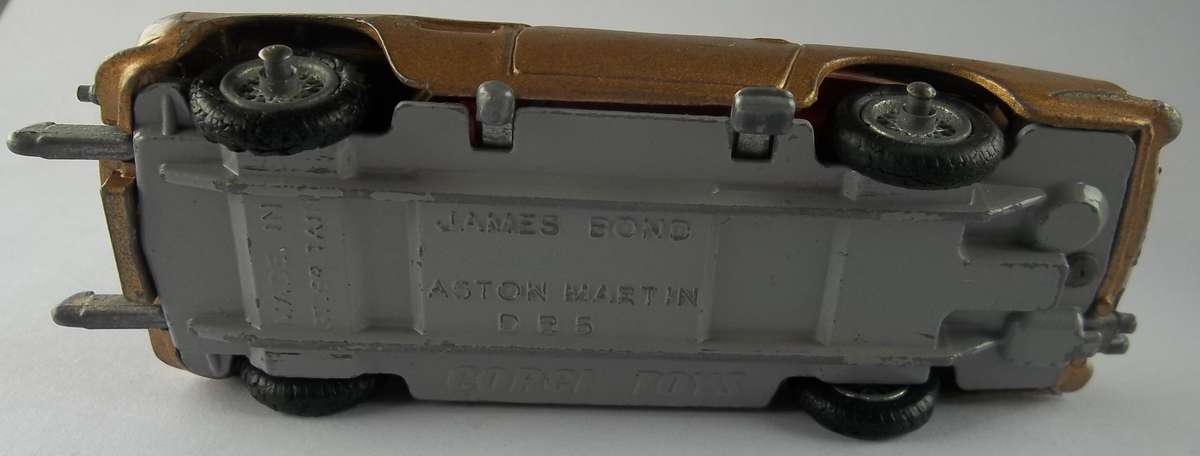 Corgi Toys James Bond Aston Martin DB 5 ENGLAND 1960s Die Cast Model Car Vintage