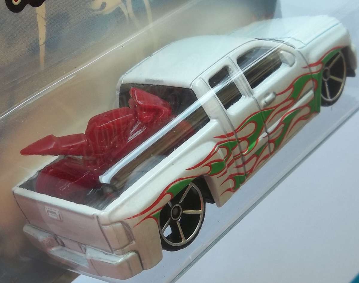 Hot Wheels HOLIDAY HOT RODS Chevy Silverado  HOTWHEELS Like Matchbox scale Model 2008