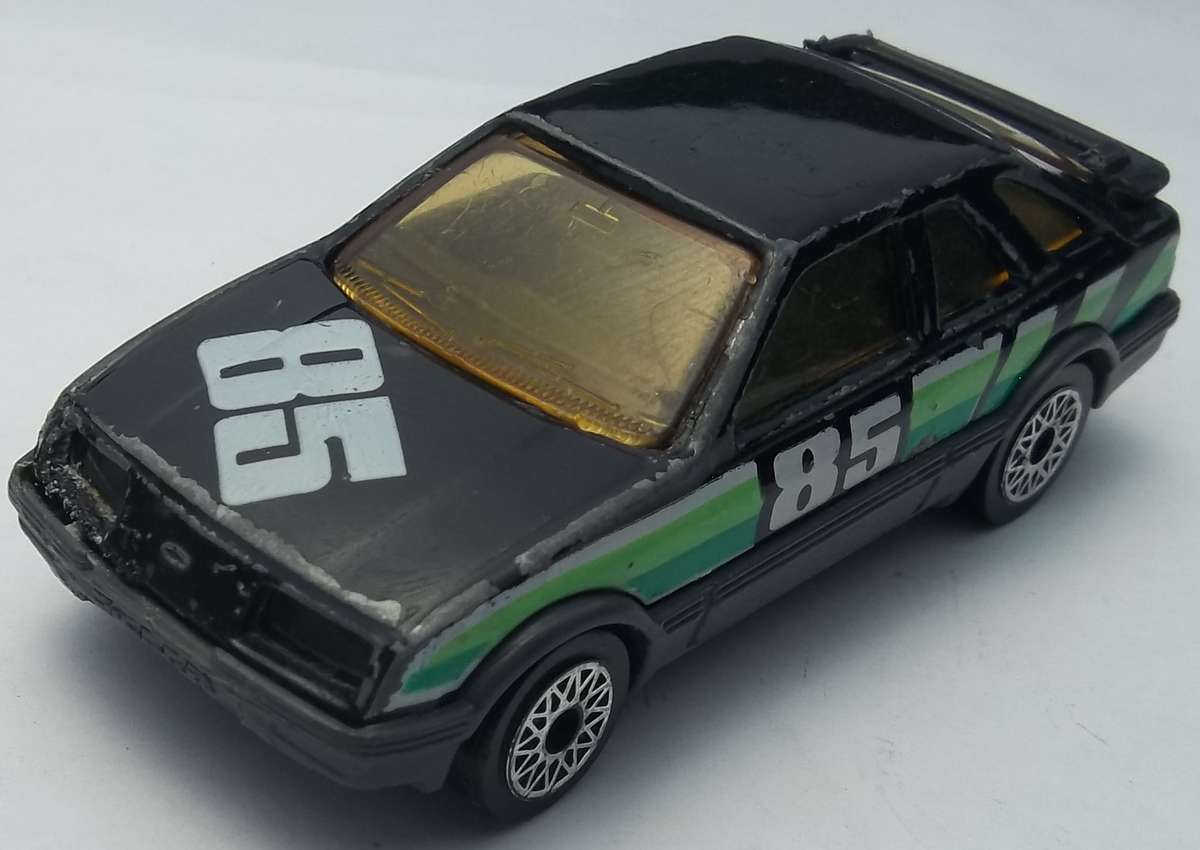 MATCHBOX Lesney Superfast Ford Sierra Vintage 1990's Made in Macau Racing Numbers