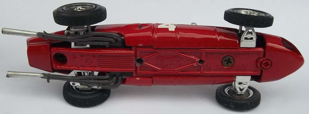 Quartzo Ferrari 156 F-1 Racing Car 1/43 Scale made in Portugal Similar scale to Dinky