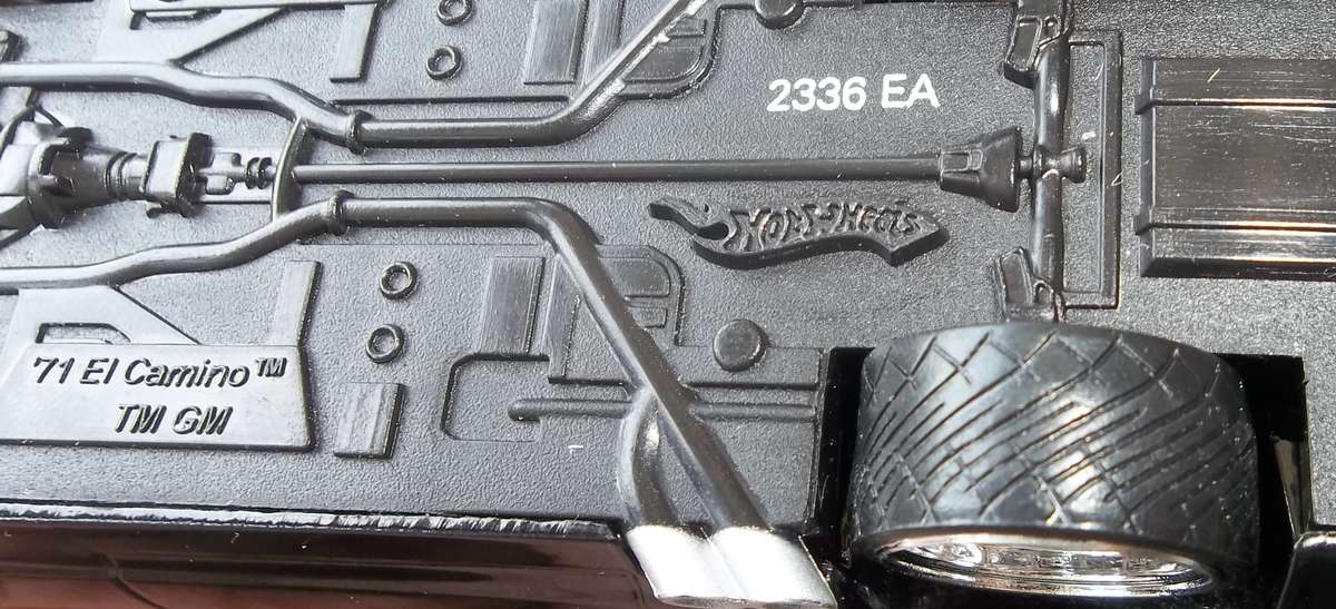 Hot Wheels 1/43 LARGER Scale Chevrolet El Camino Bakkie RUBBER TYRES + TREAD Detailed Hotwheels