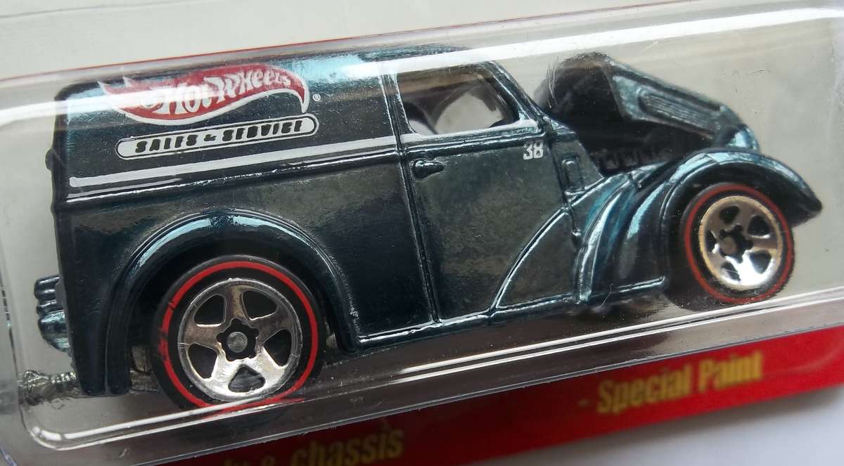 Hot Wheels Classics Series 2 ANGLIA PANEL TRUCK Like Matchbox Scale MODEL CARS HOTWHEELS