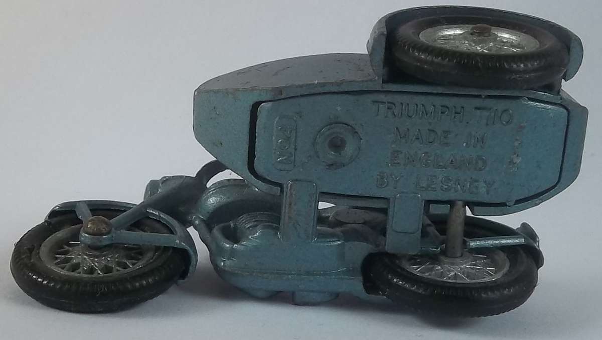 Matchbox Lesney 1-75 Series Regular Wheels MOKO #4 Triumph T110 Made in England Model car BOXED